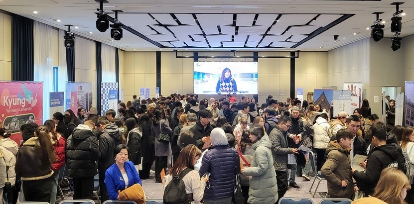 외국인 유학생 63% “졸업 후 한국 정착 희망”… 인력난 해소 기대감 속 ‘비자 장벽’은 여전