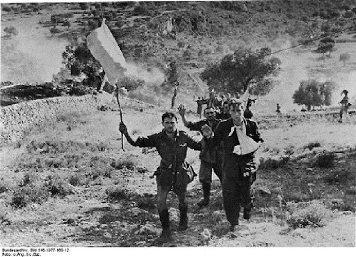 부자량력 (不自量力)