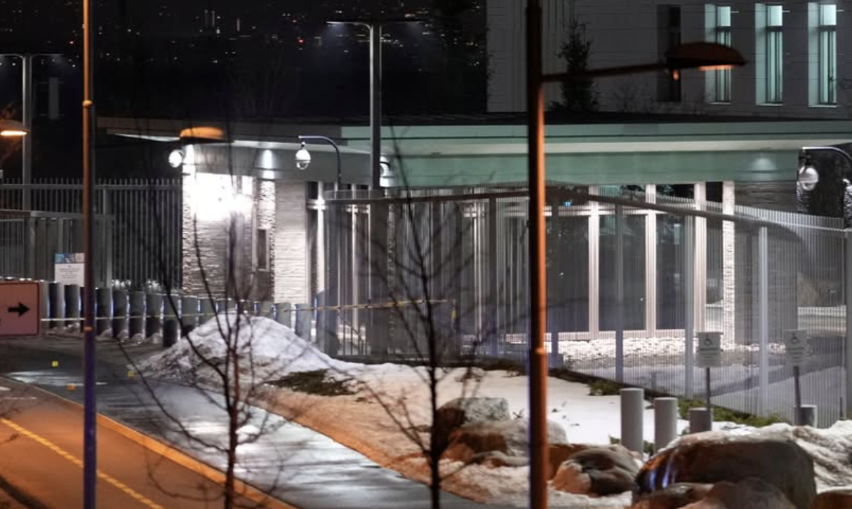 오슬로 주재 美 대사관 폭발 발생… 노르웨이 경찰 “테러 가능성 수사 중”