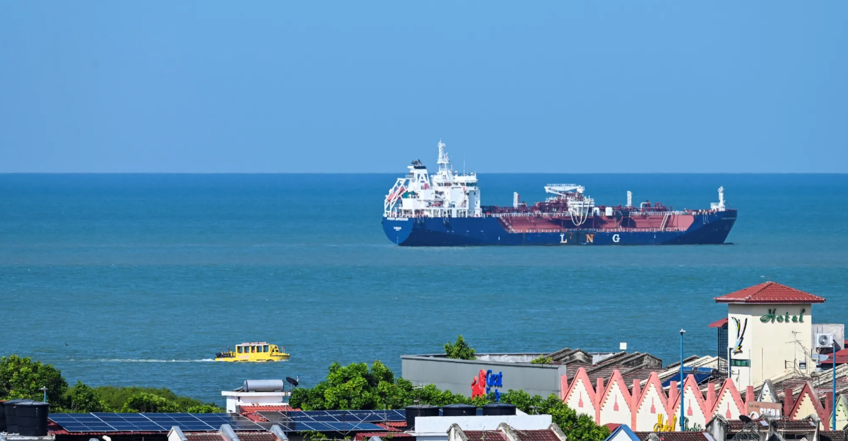 호르무즈의 불길, 말라카 해협을 덮치다… 전 세계 에너지 공급망 ‘초비상’